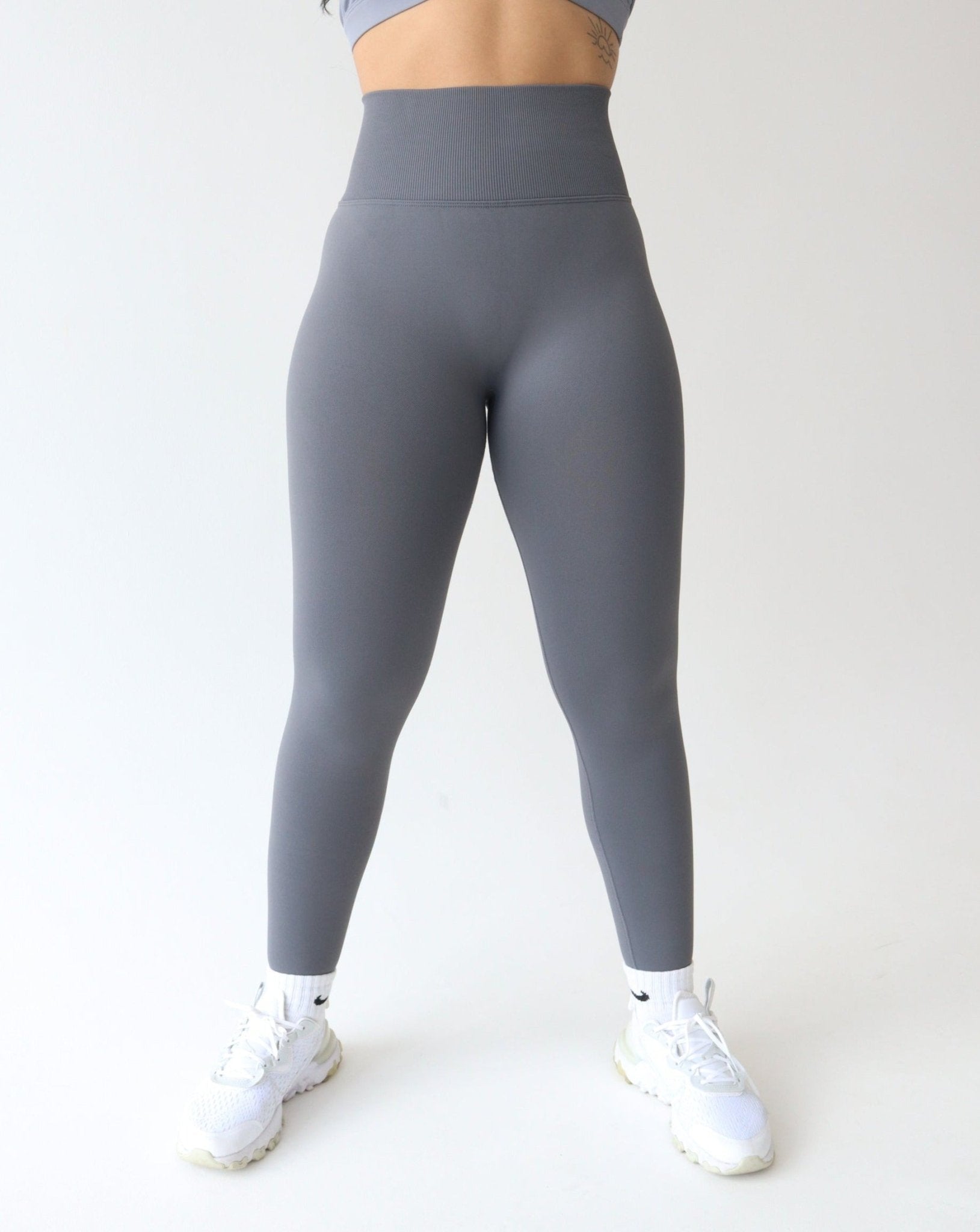 NVGTN GREY High Waisted Seamless Contouring Leggings Size Small 