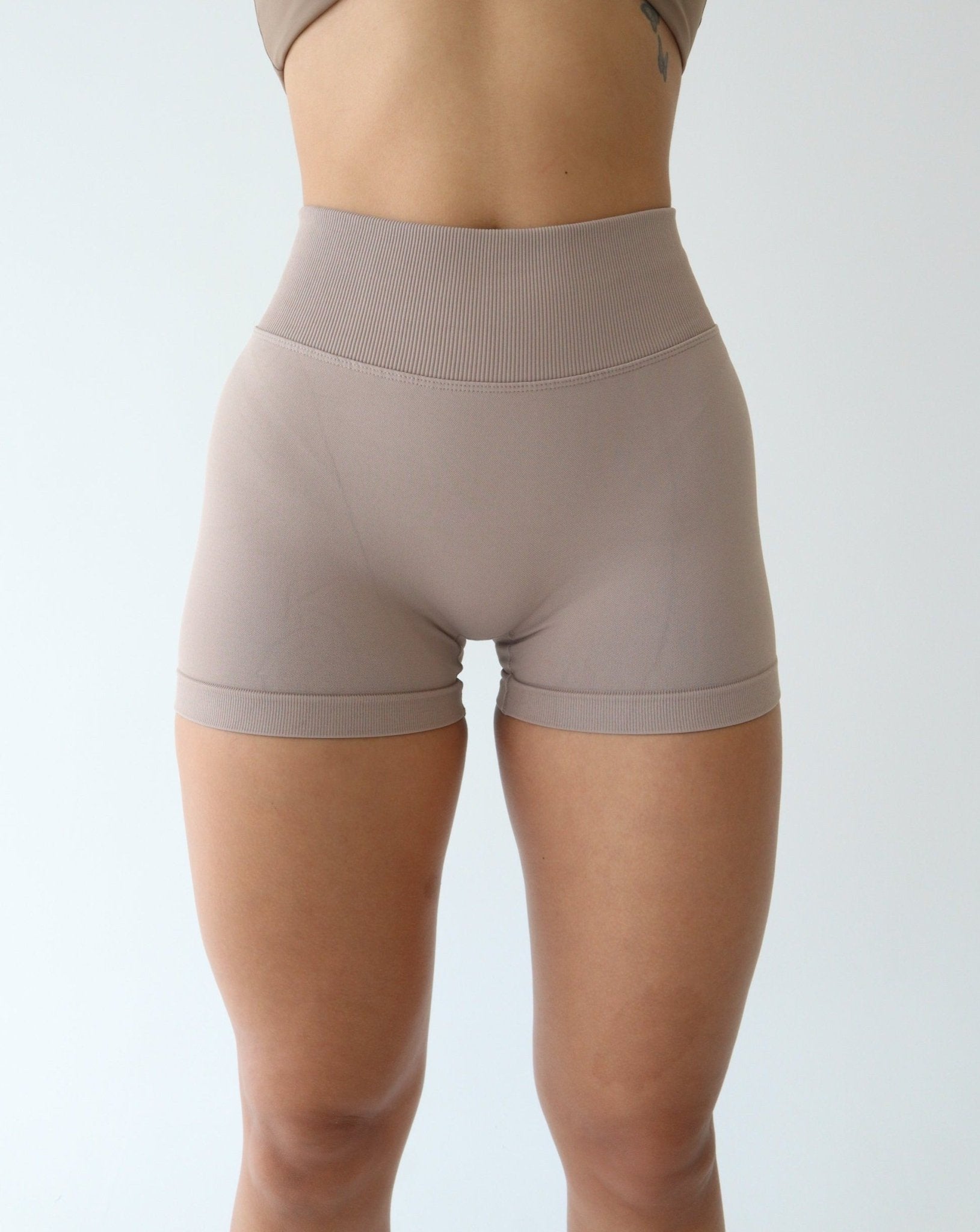 Magnify Seamless Shorts - TAN - LIBERA Fitness Apparel