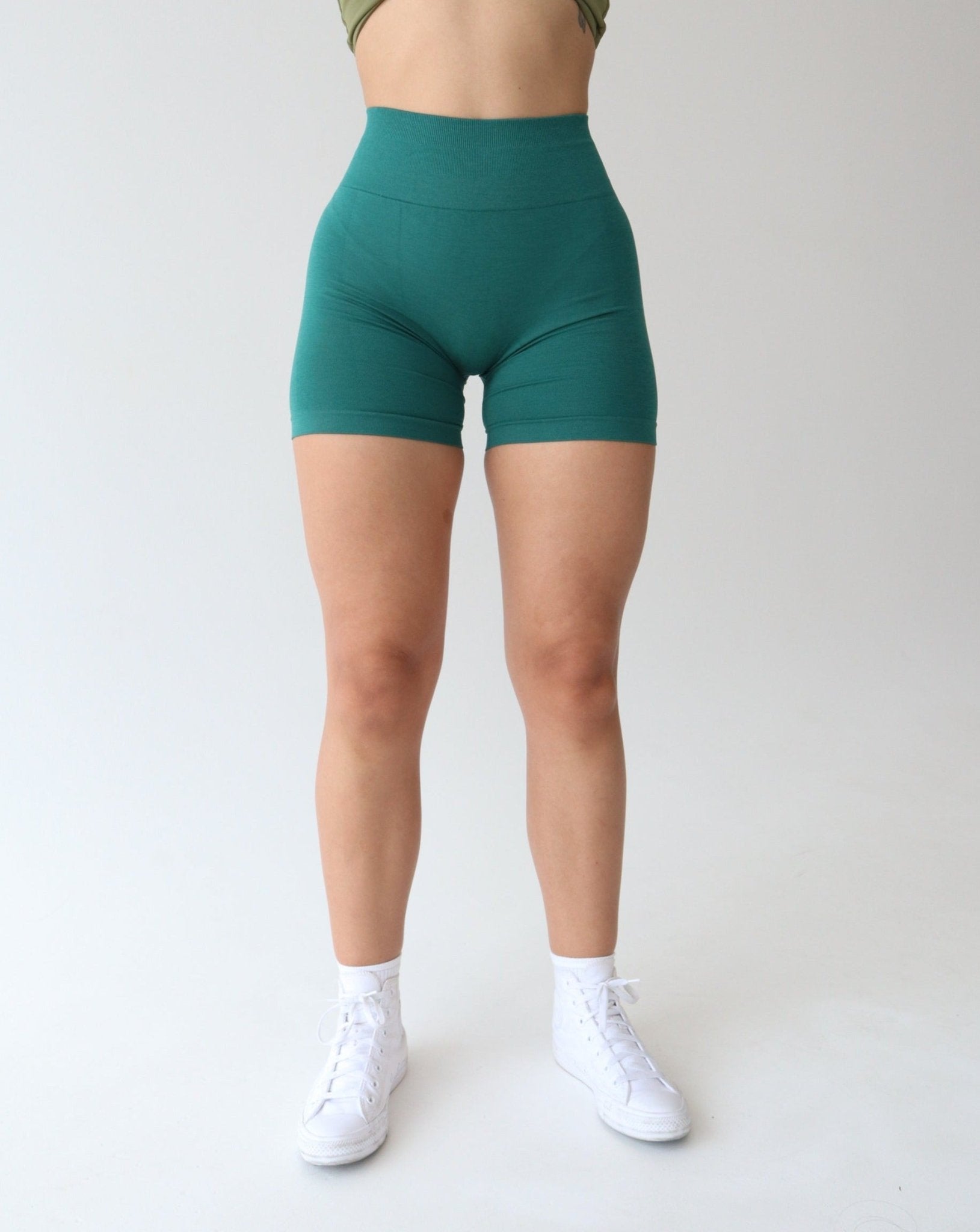 Perform Seamless Shorts - EMERALD - LIBERA Fitness Apparel